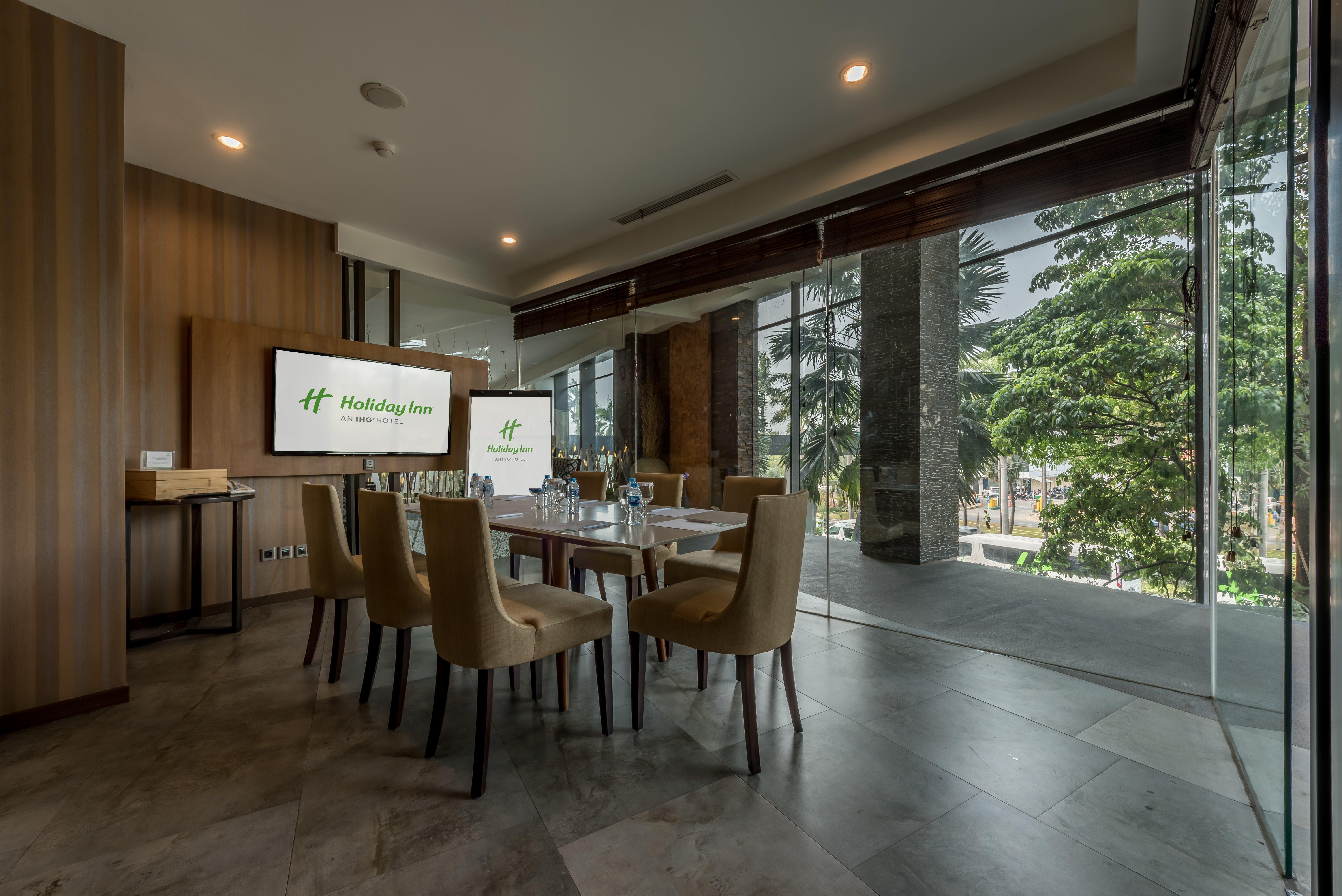 Holiday Inn Cikarang Jababeka By Ihg Exterior photo