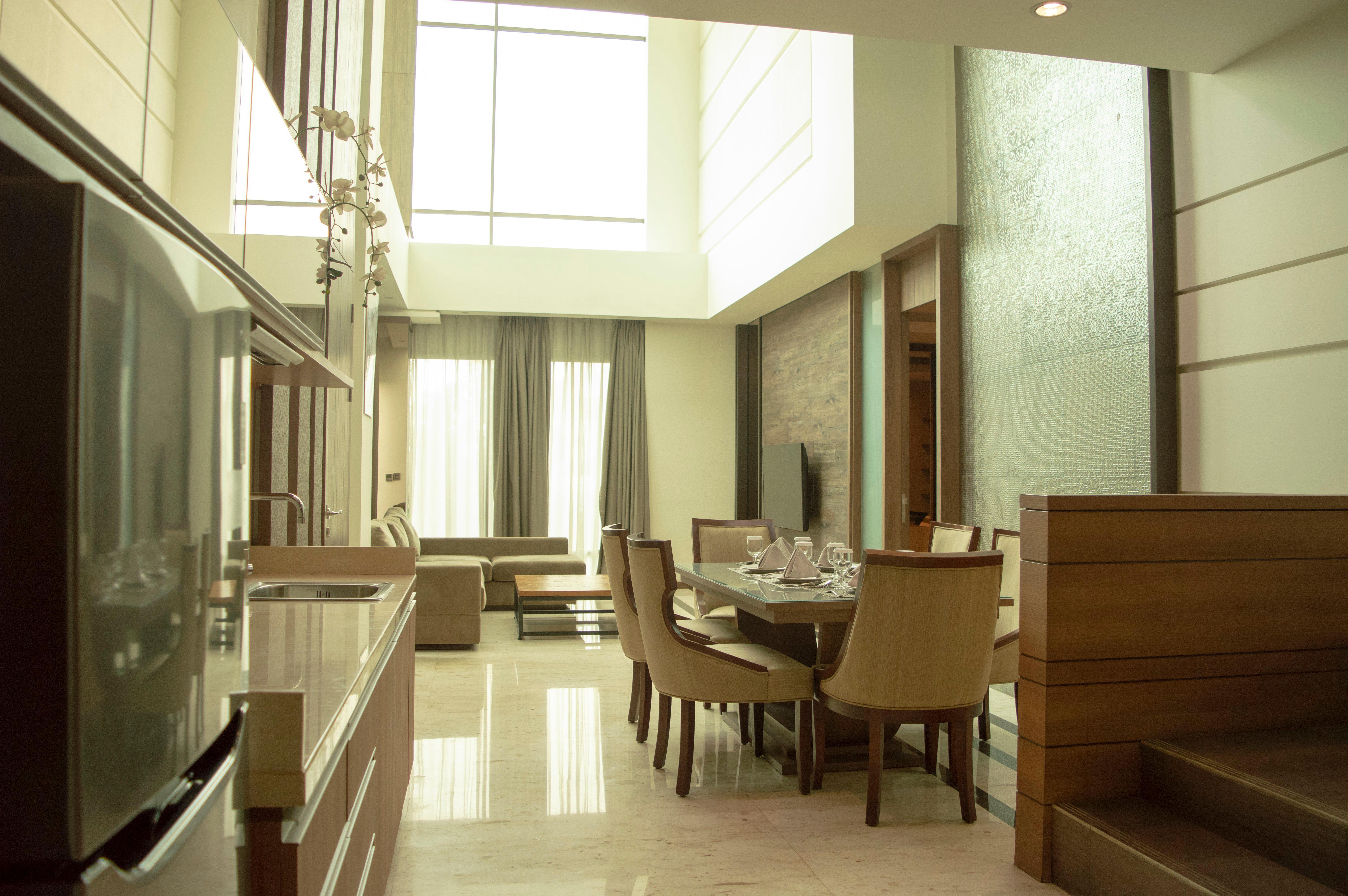 Holiday Inn Cikarang Jababeka By Ihg Exterior photo