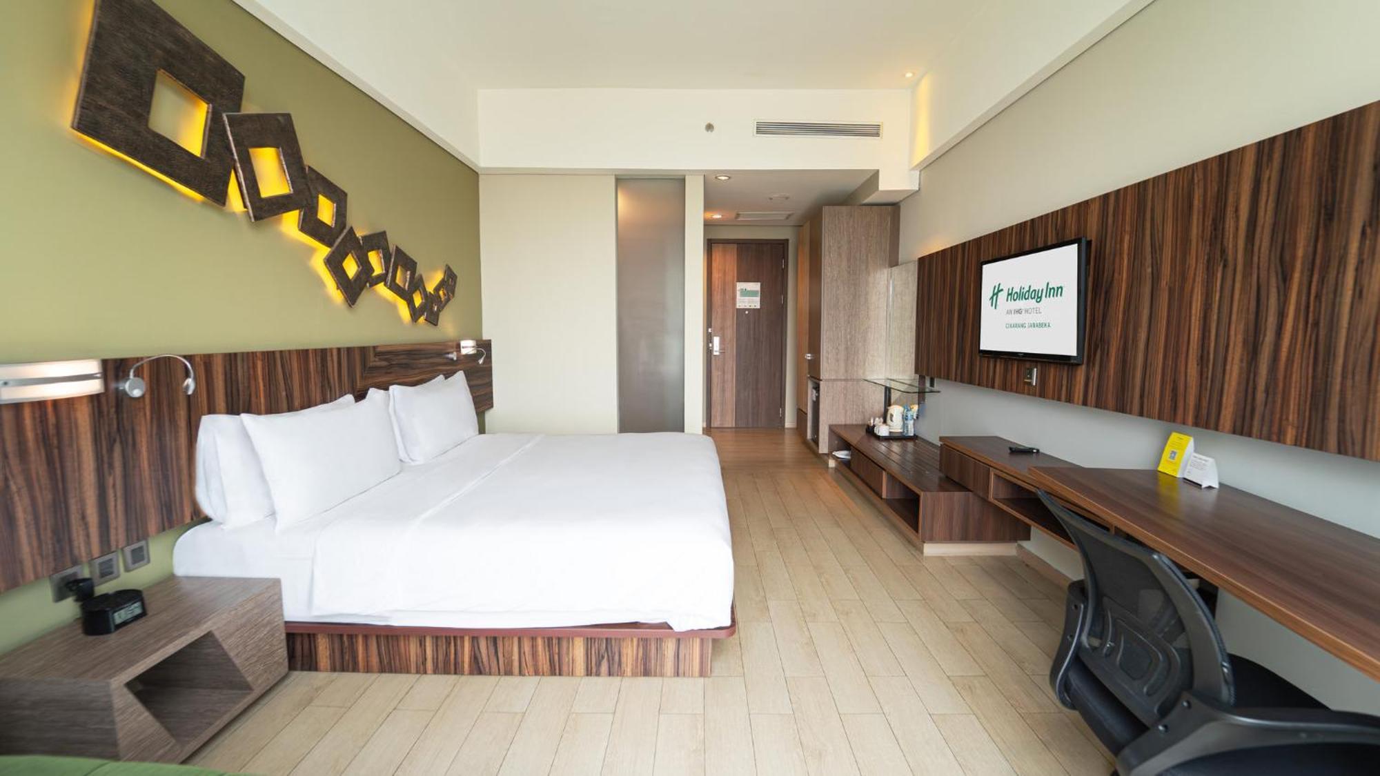 Holiday Inn Cikarang Jababeka By Ihg Exterior photo